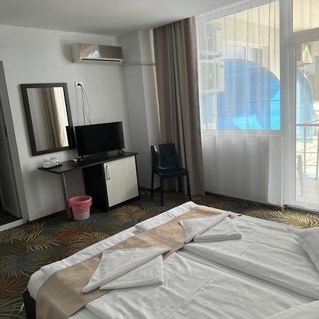 קוסטינסטי Babylonia Resort מראה חיצוני תמונה