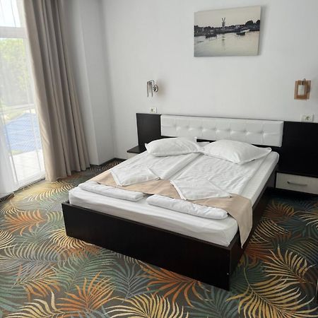 קוסטינסטי Babylonia Resort מראה חיצוני תמונה