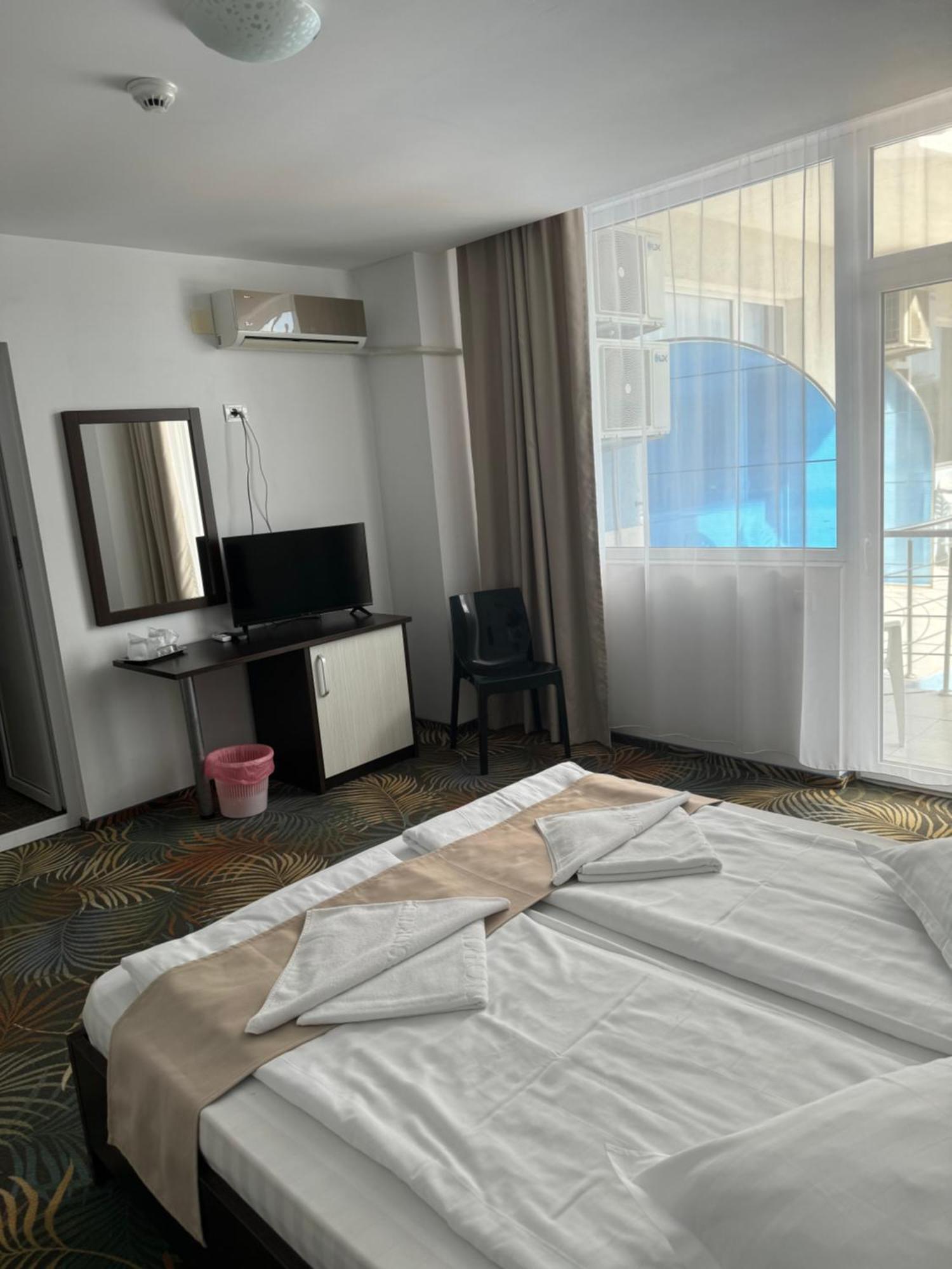 קוסטינסטי Babylonia Resort מראה חיצוני תמונה