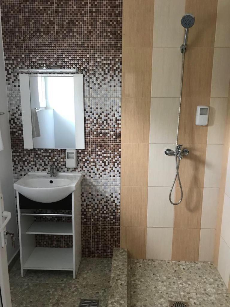 קוסטינסטי Babylonia Resort מראה חיצוני תמונה
